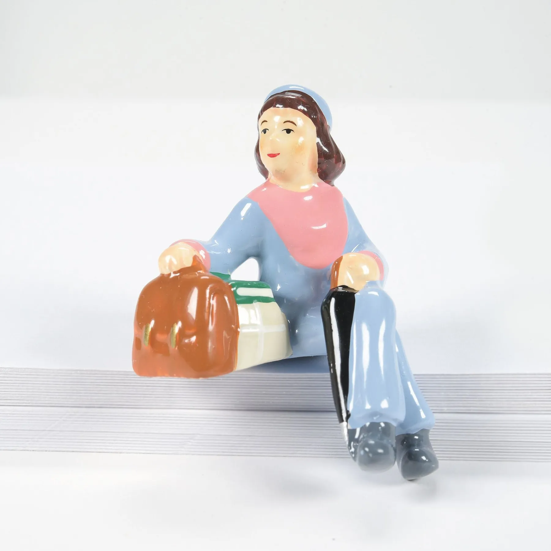 Department 56 The Original Snow Village>Sitting In The Village