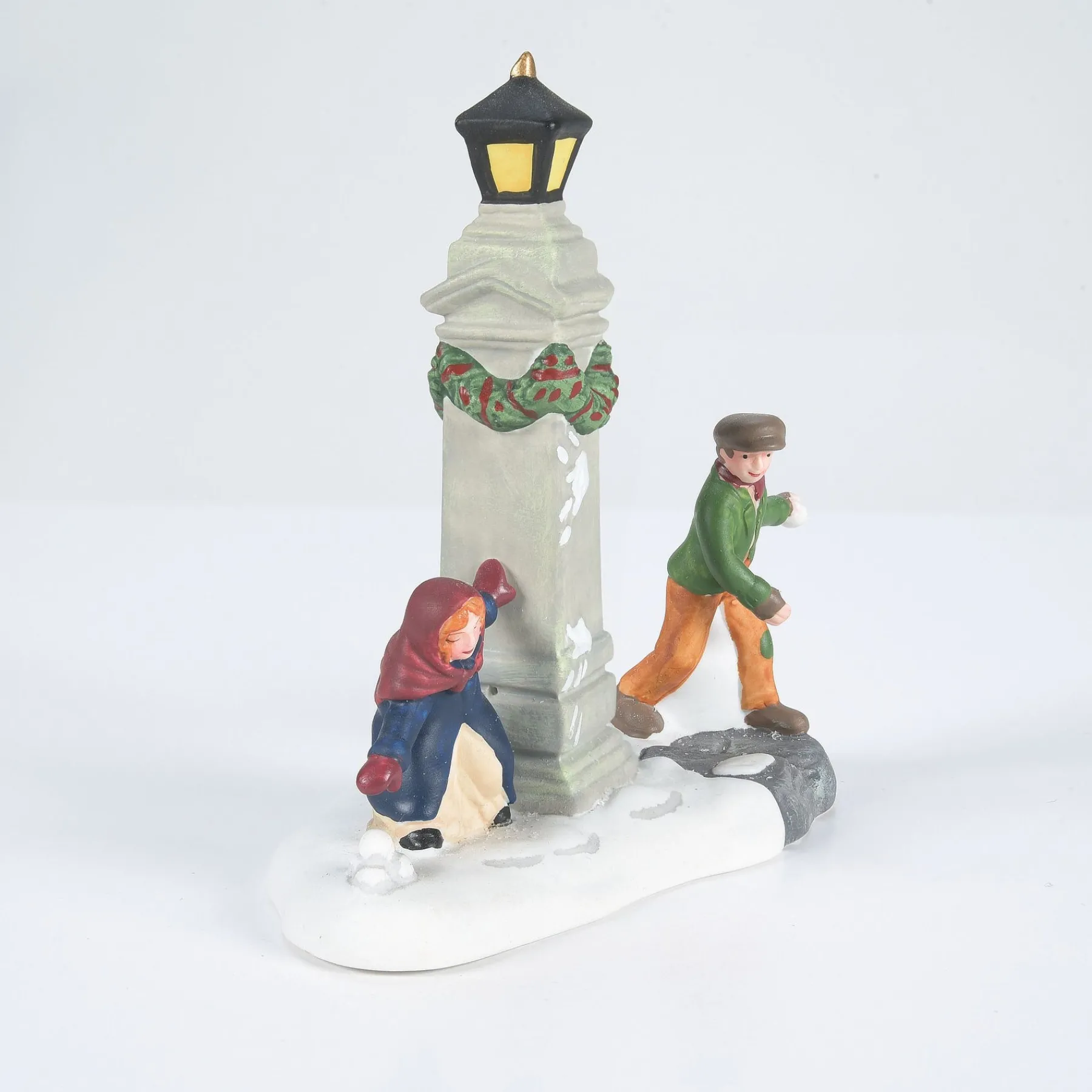 Department 56 Dickens Village Series>Snowball Fun