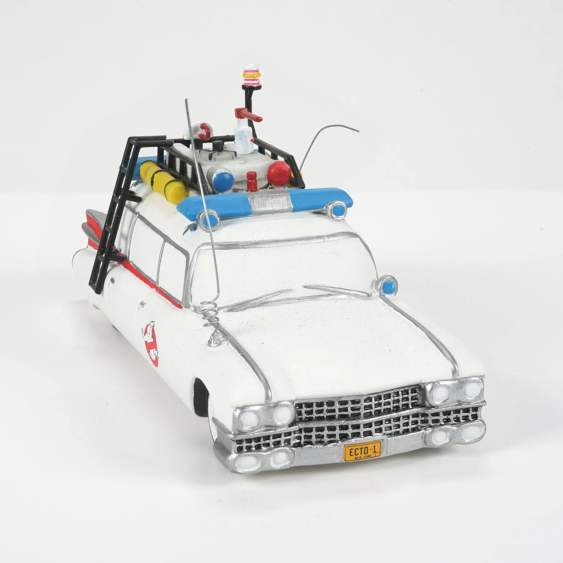 Department 56 Hot Properties Village>Ghostbusters Ecto-1