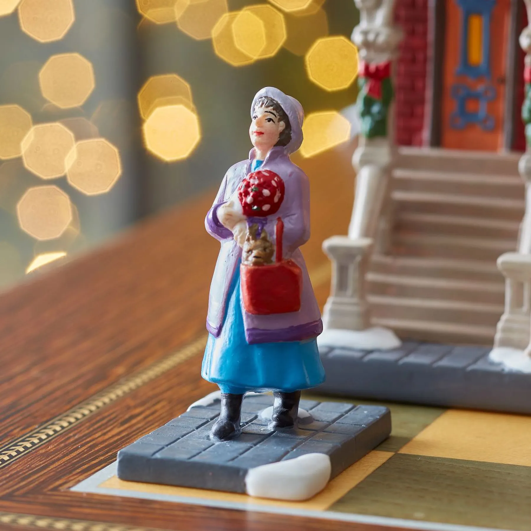 Department 56 Christmas In The City Series>A Woman's Best Friend