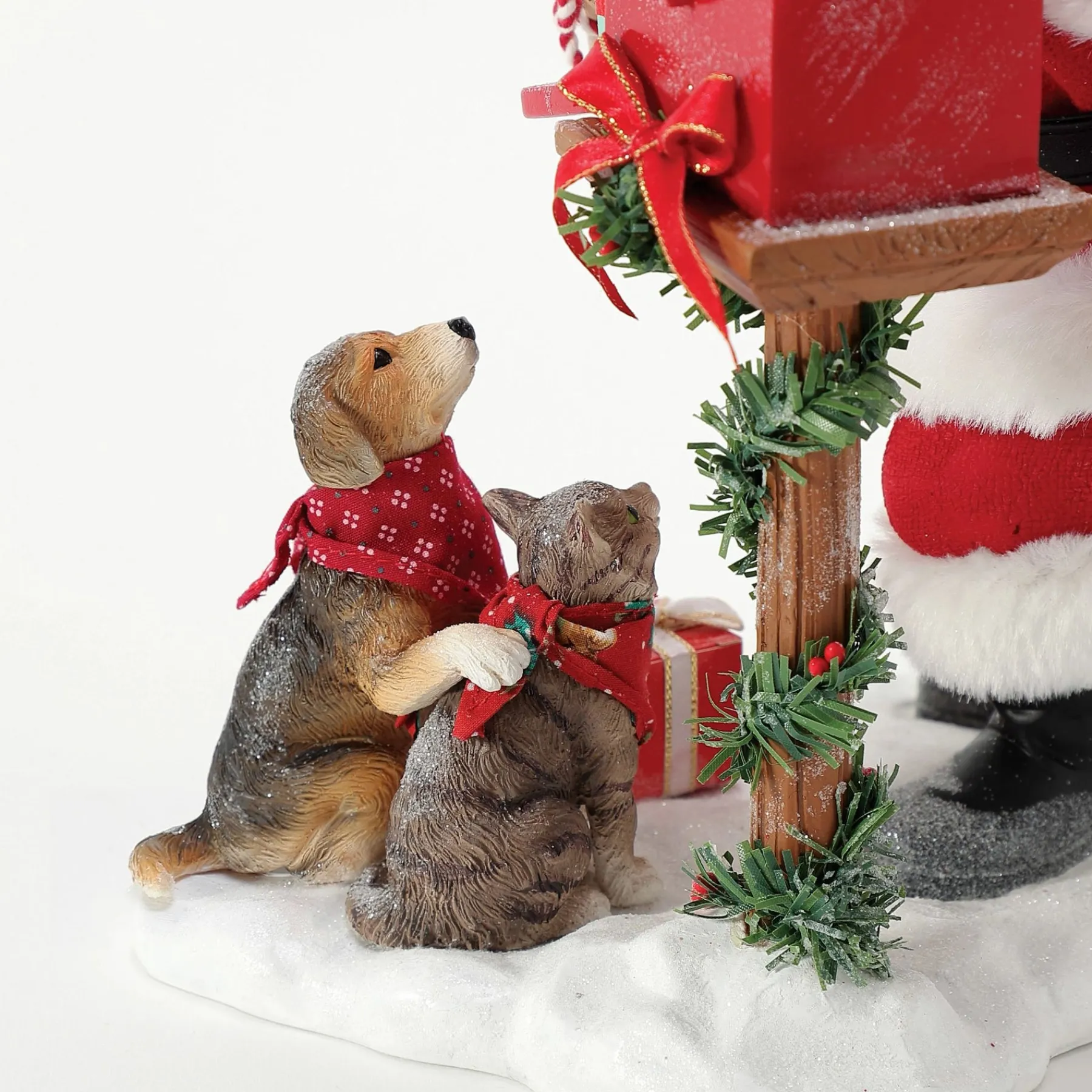Department 56 Santa & His Pets>Mail Treats