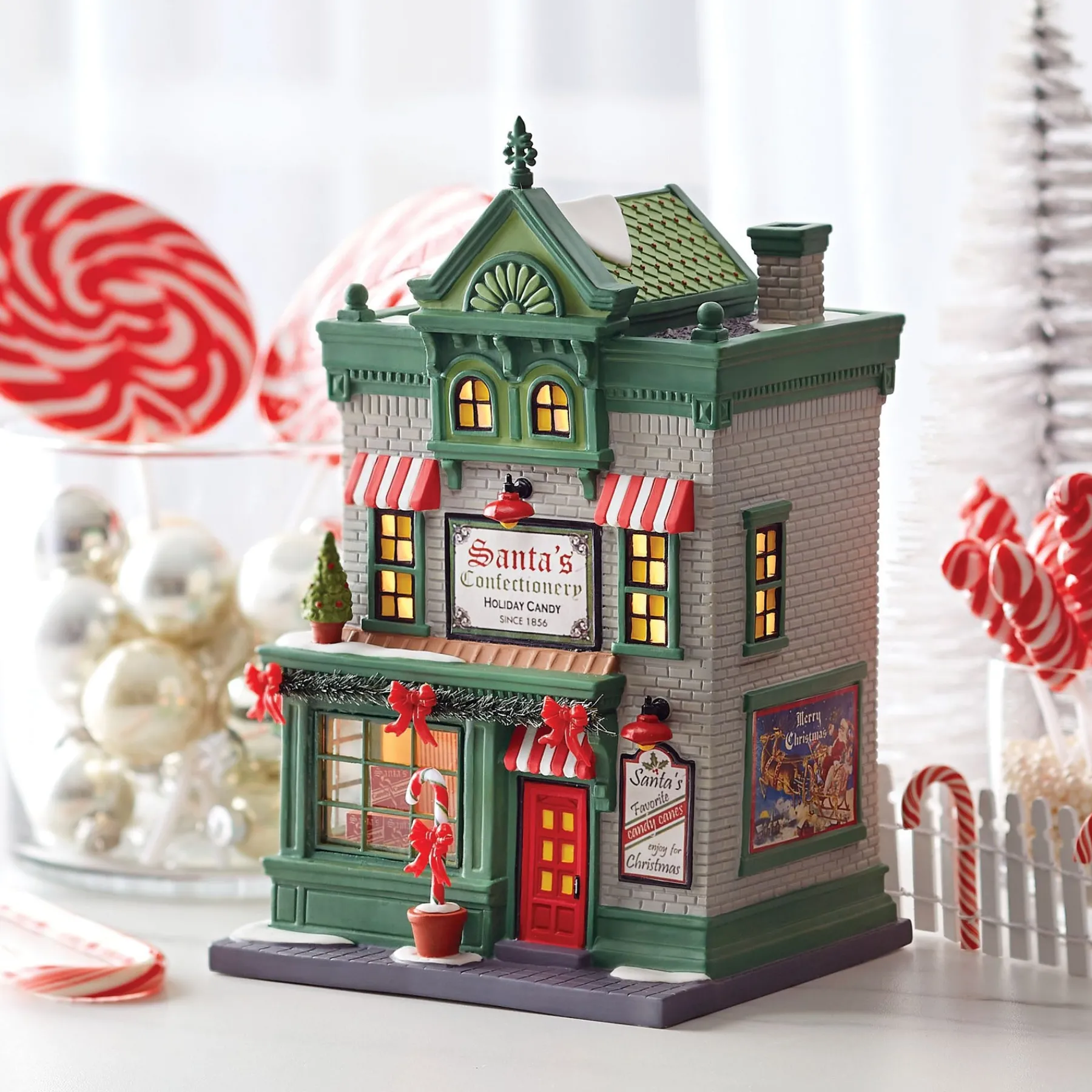 Department 56 Christmas In The City Series>Santa's Corner Confectionery