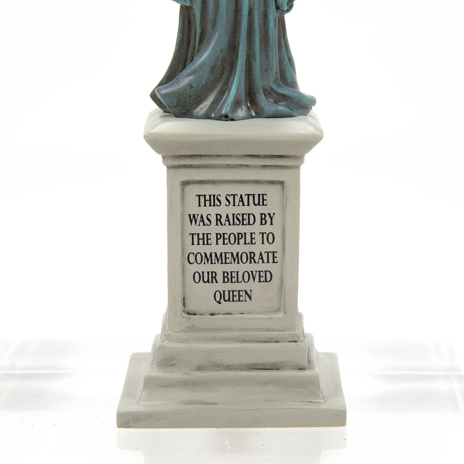 Department 56 Dickens Village Series>A Monument For Her Majesty